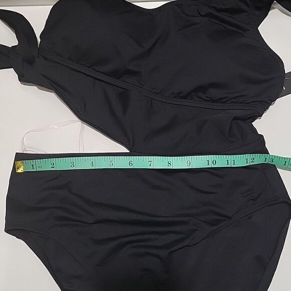 La Blanca Island Goddess Cutout One Shoulder Mio Solid One Piece Swimsuit - Picture 6 of 10